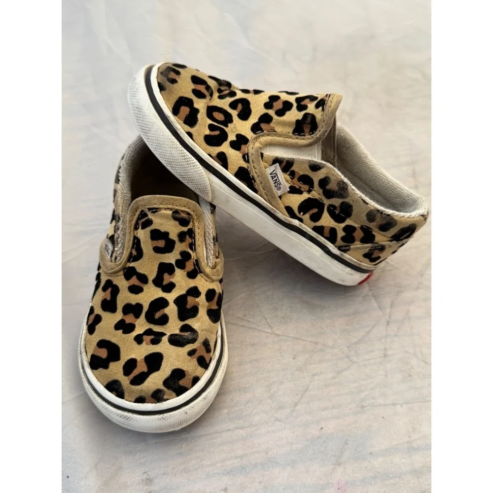 Van's Cheetah Print valor skate surf streetware Kid's Size 2